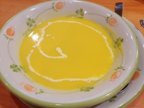 冷たいパンプキンスープ