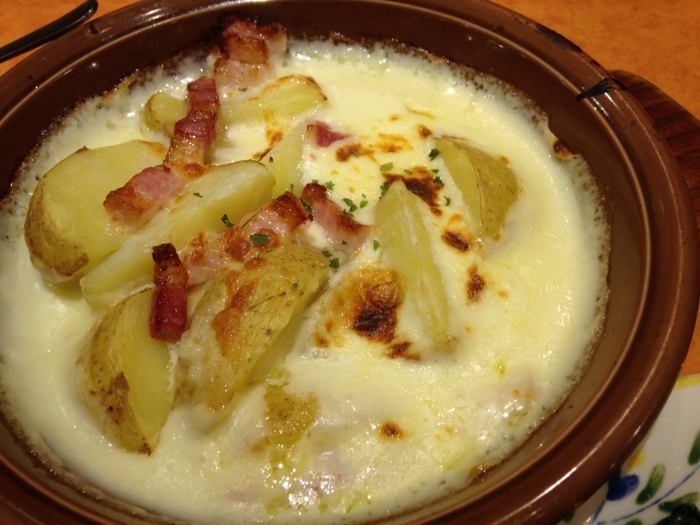 「新じゃがのチーズグラタン」